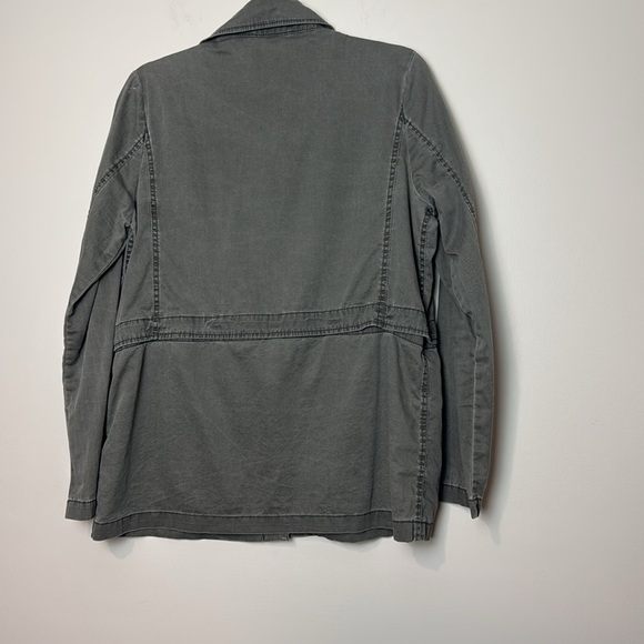 Jou Jou Woman’s Lightweight Green Khaki Distressed Utility Jacket /Half Cropped - Picture 6 of 8